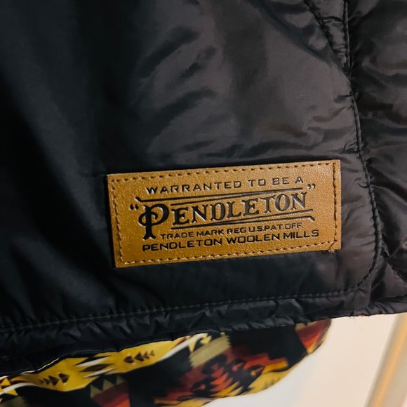 Pendleton Vest - Picture 6 of 6